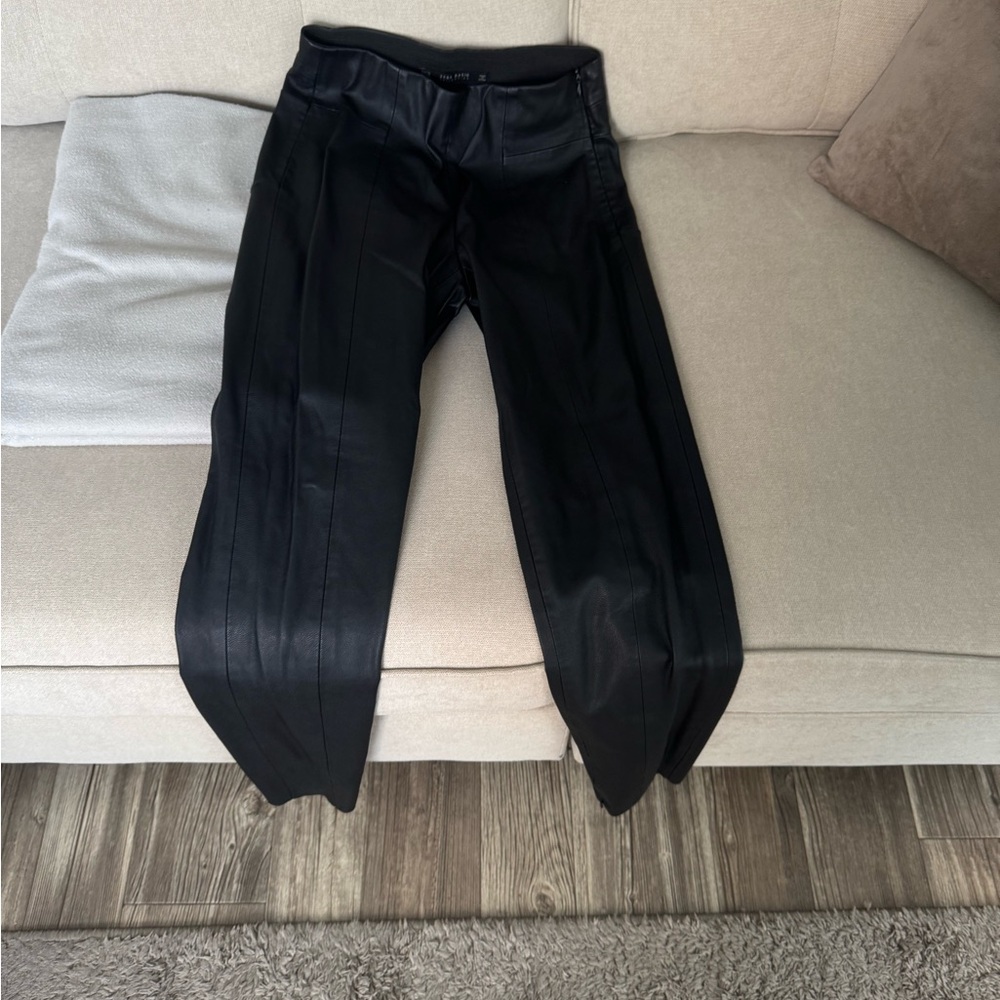 Zara Black Straight Leg Jeans Classic Style
